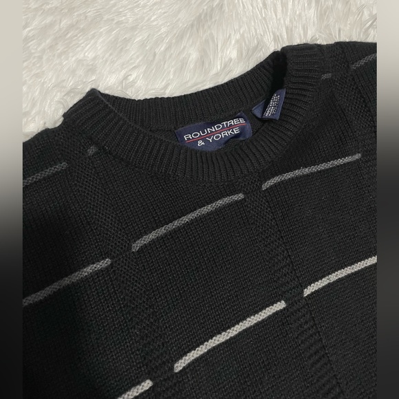 RoundTree & Yorke Crewneck Sweatshirt | Black with Stripes | Medium - Picture 5 of 11